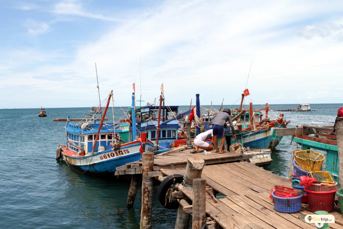 ham-ninh-fish-village